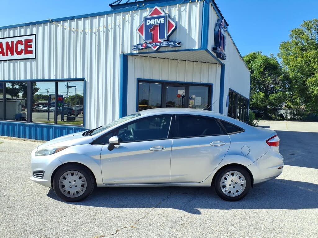 2014 FORD Fiesta
