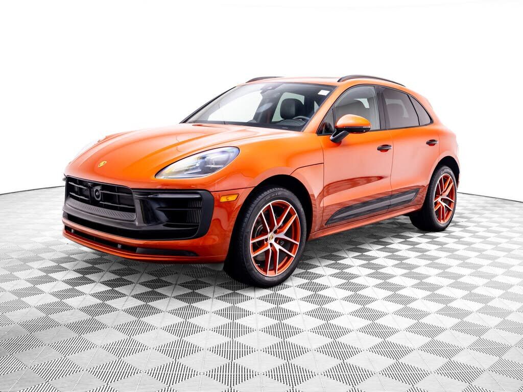 2023 PORSCHE Macan