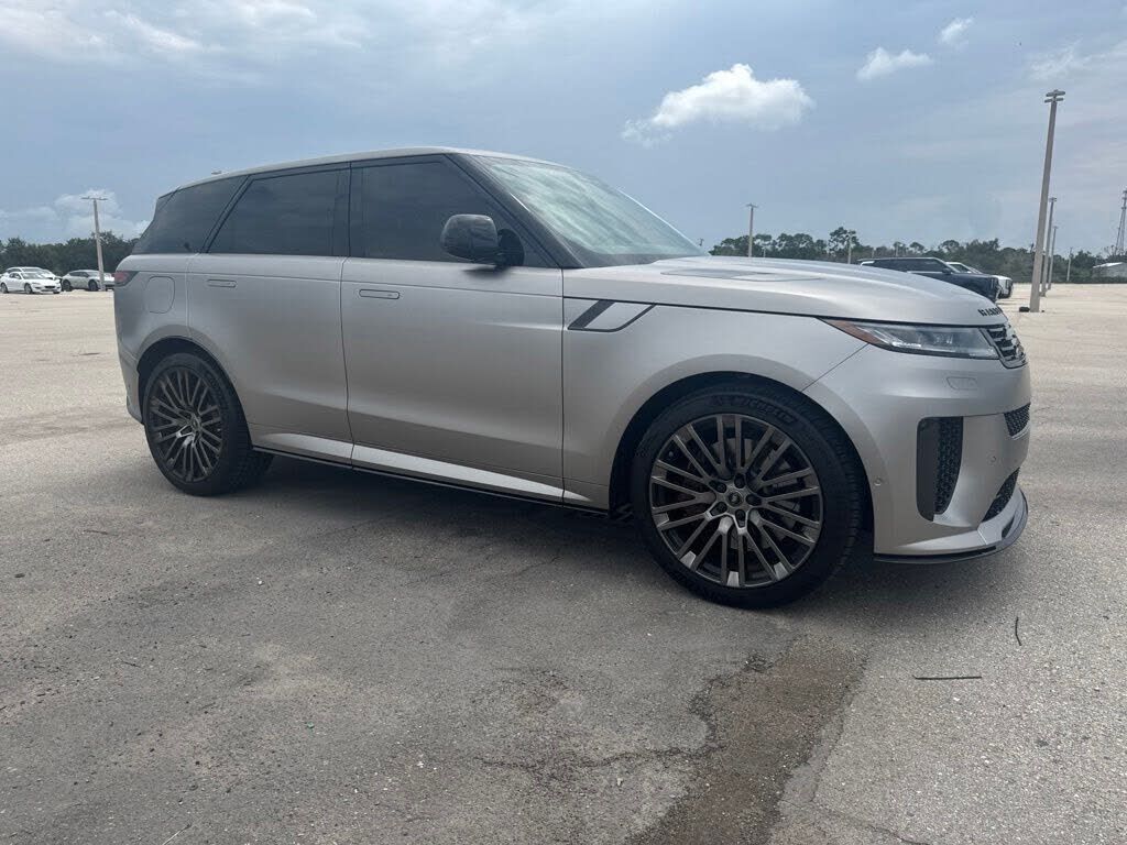 2024 LAND ROVER Range Rover Sport