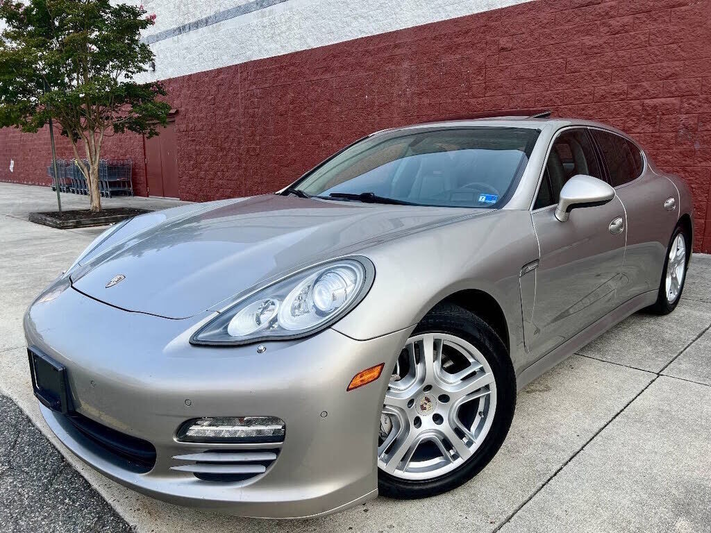 2012 PORSCHE Panamera