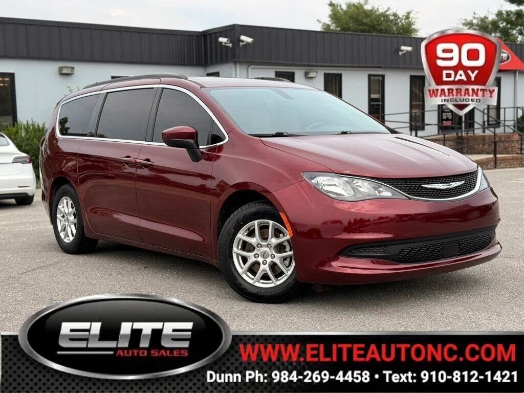 2021 CHRYSLER Voyager