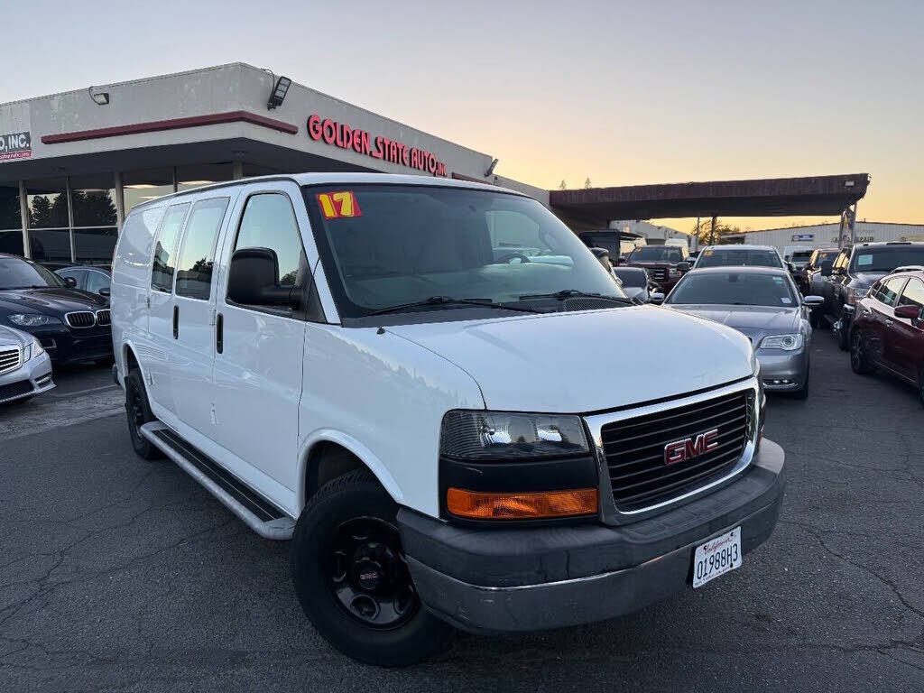 2017 GMC Savana