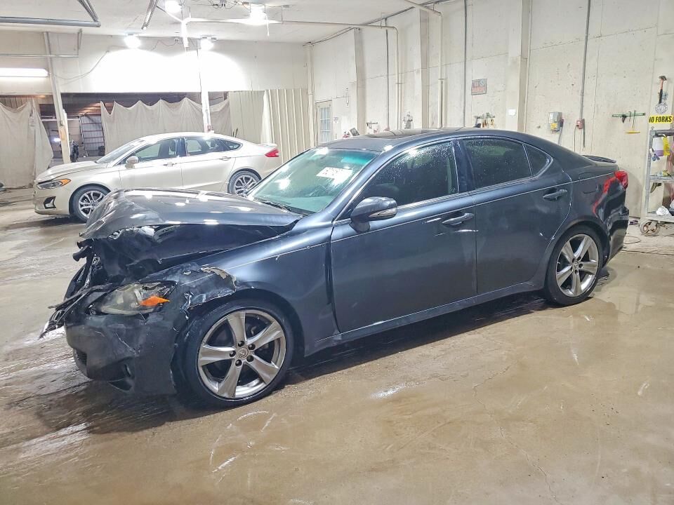 2011 LEXUS IS