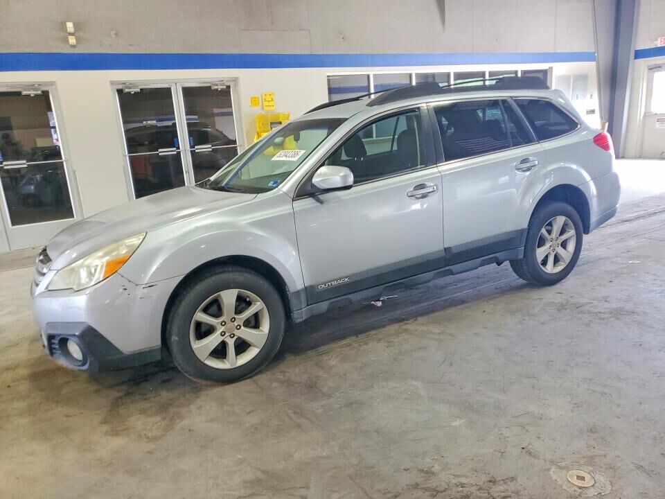 2013 SUBARU Outback