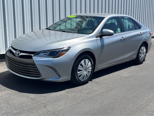 2017 TOYOTA Camry