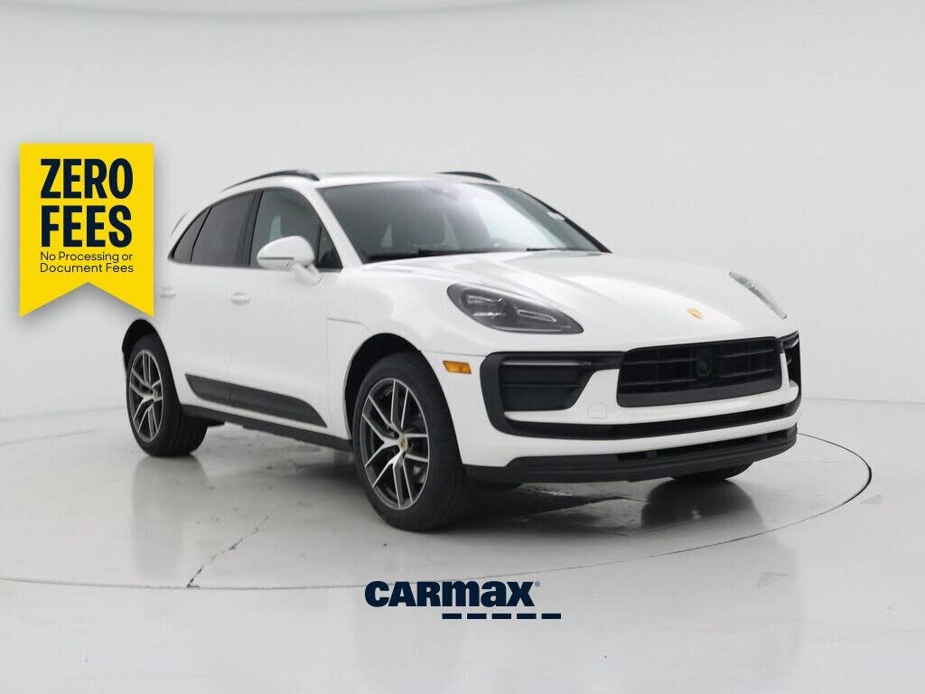 2023 PORSCHE Macan