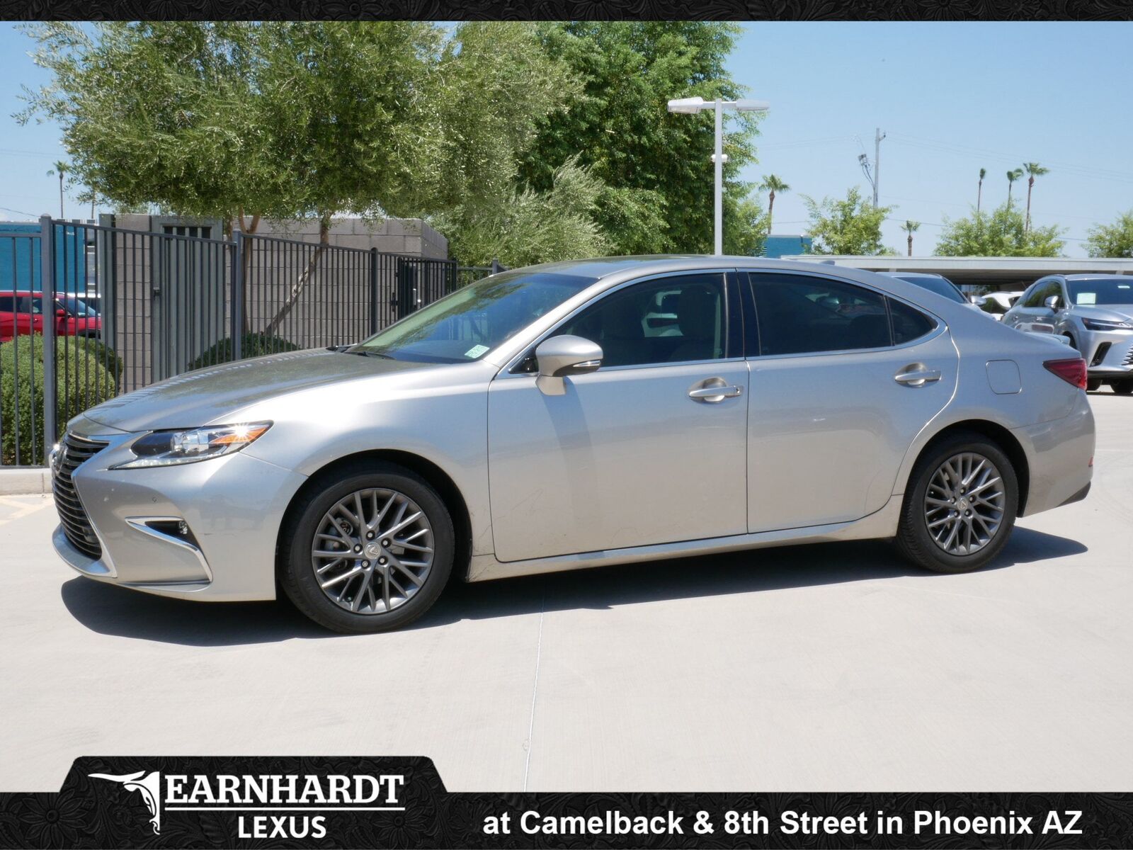 2018 LEXUS ES