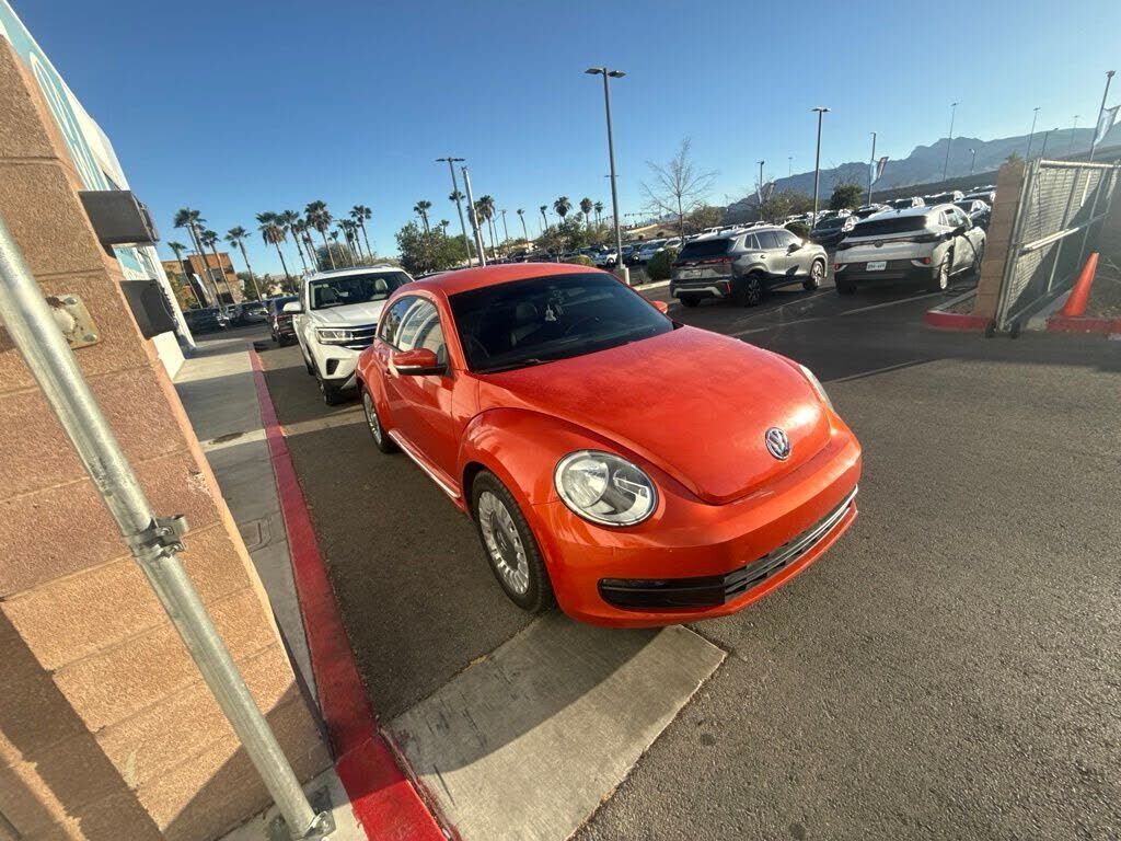 2016 VOLKSWAGEN Beetle