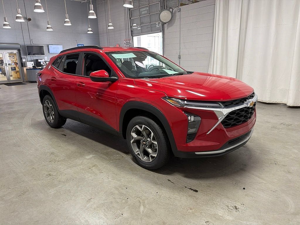 2026 CHEVROLET Trax