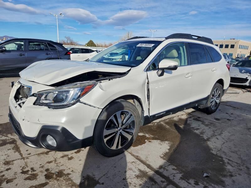 2018 SUBARU Outback