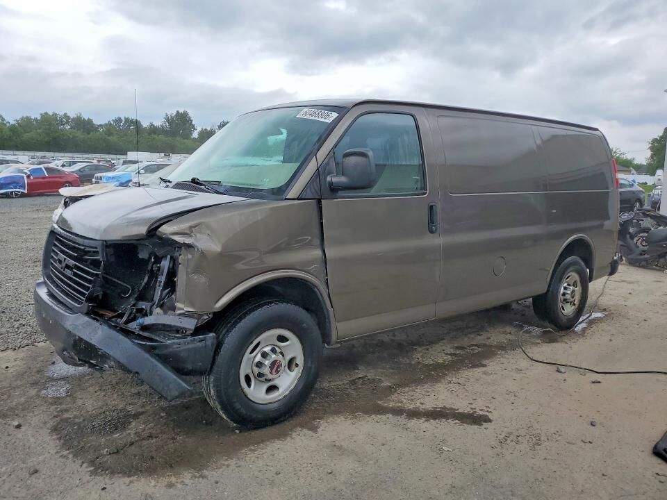 2014 GMC Savana