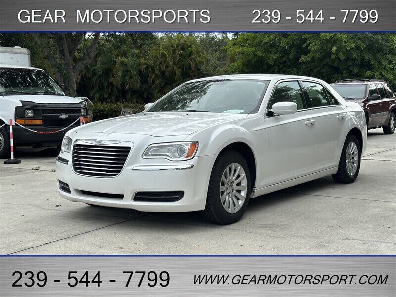 2011 CHRYSLER 300