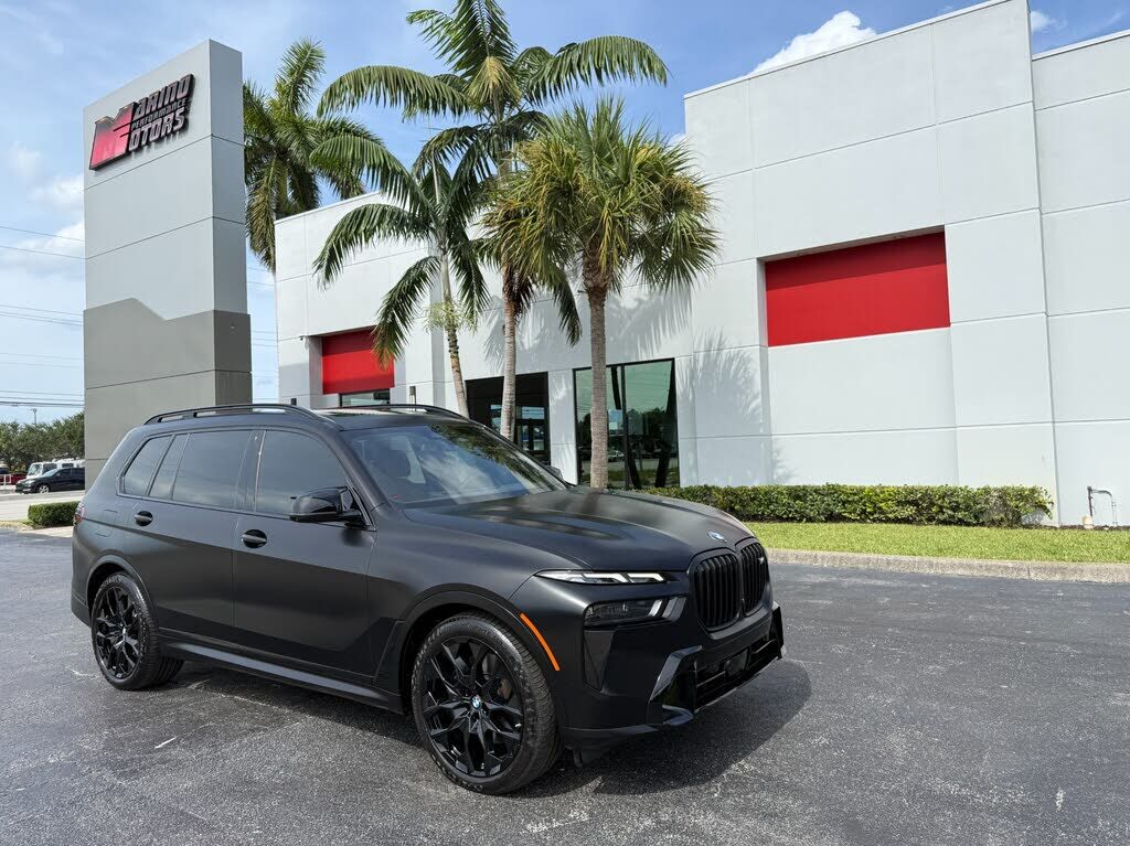 2025 BMW X7