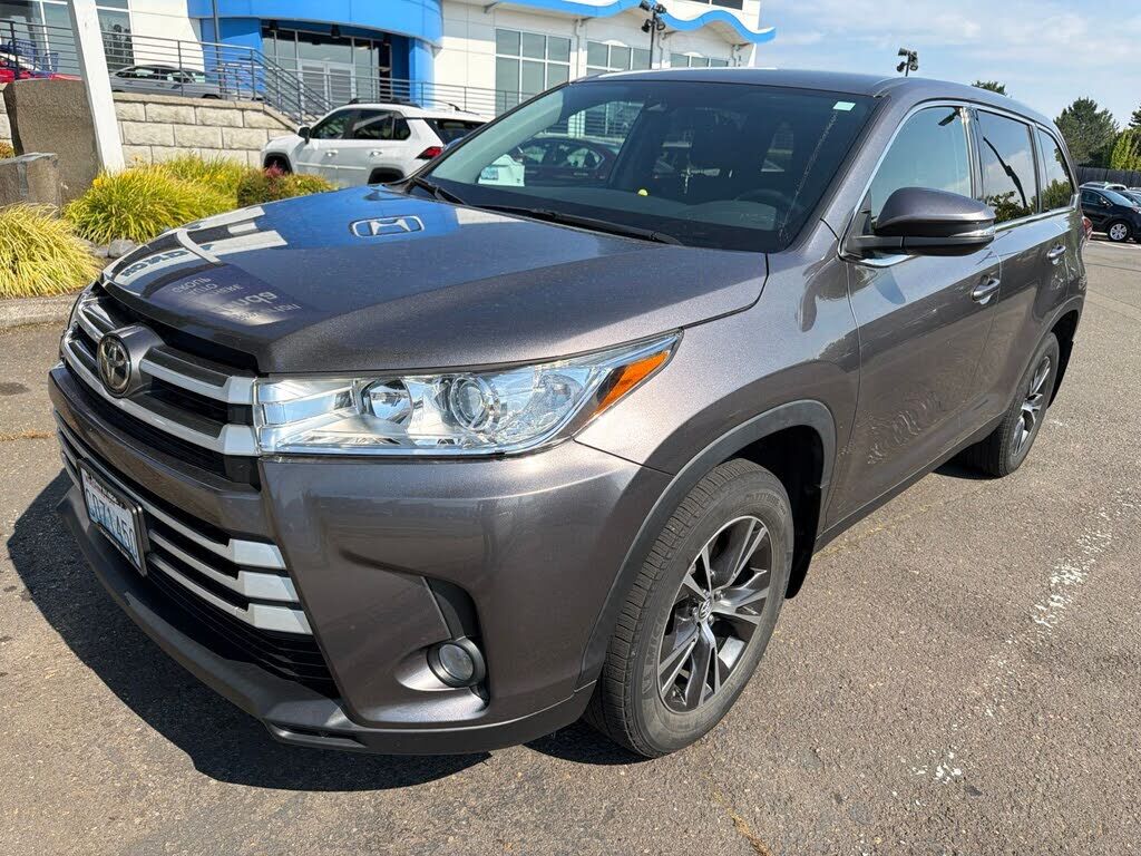 2019 TOYOTA Highlander
