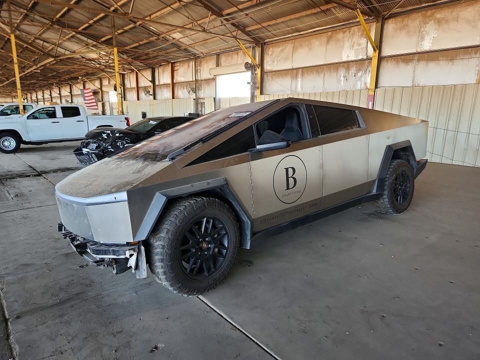 2025 TESLA Cybertruck