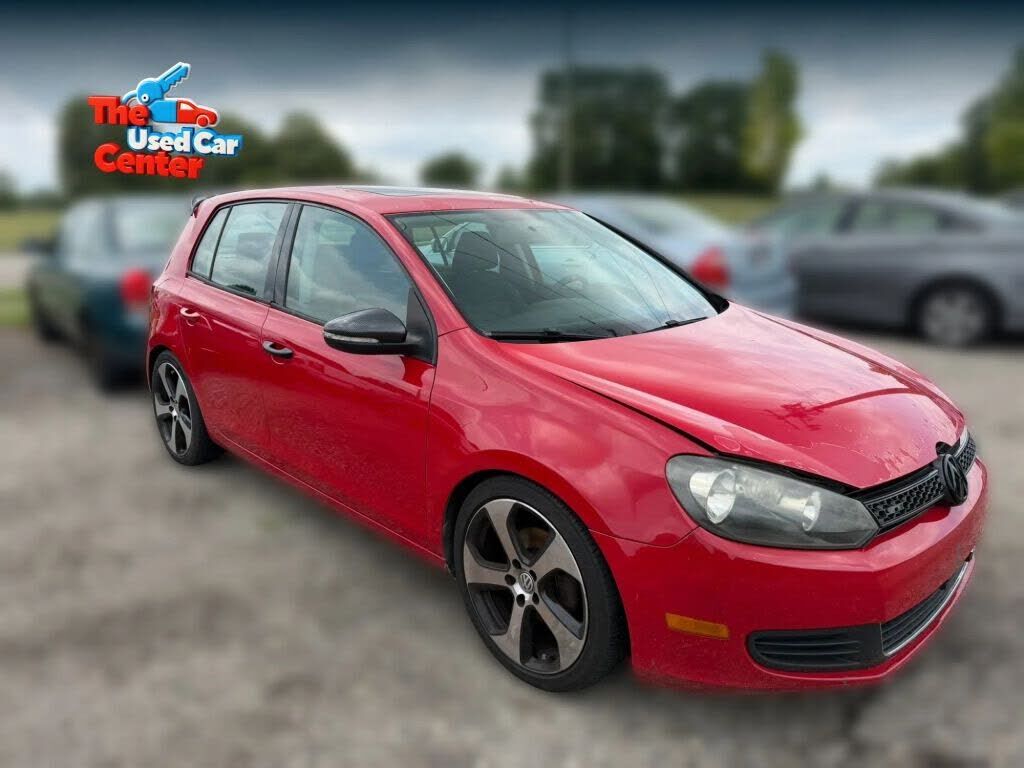 2011 VOLKSWAGEN Golf