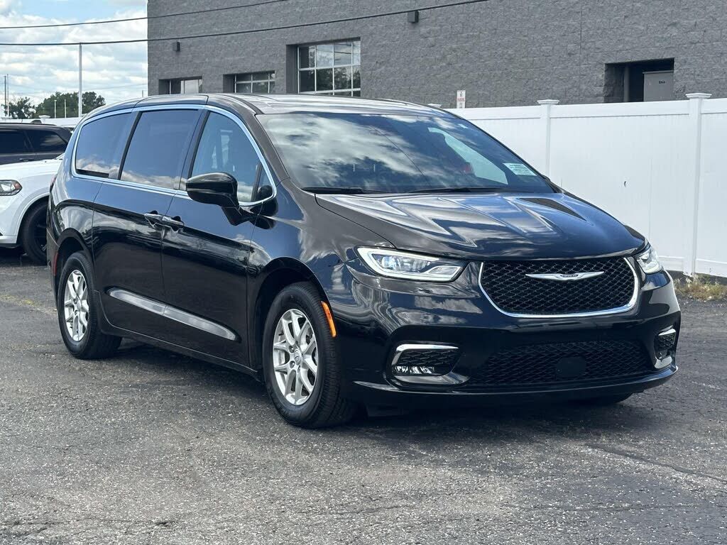 2025 CHRYSLER Pacifica