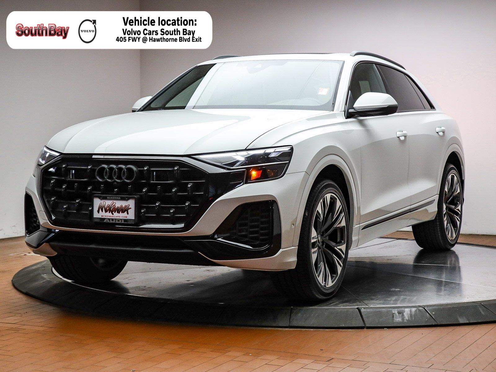 2024 AUDI Q8