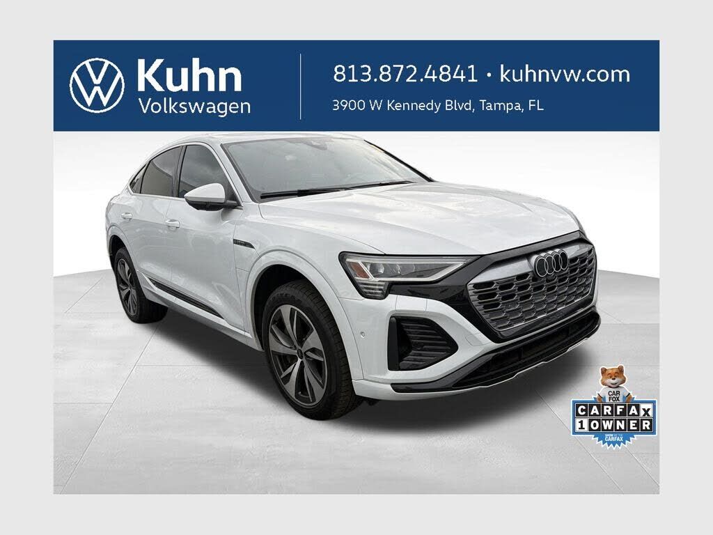 2024 AUDI Q8