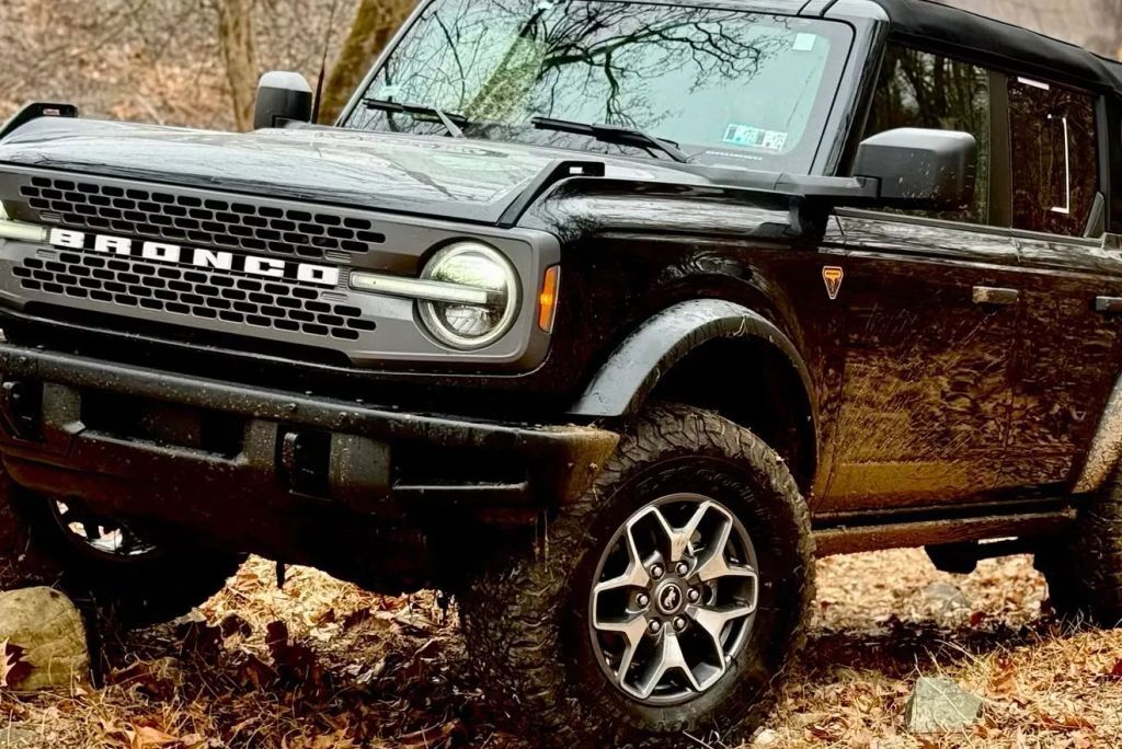2024 FORD Bronco