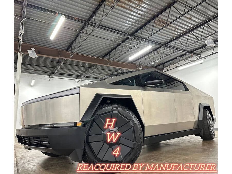 2024 TESLA Cybertruck
