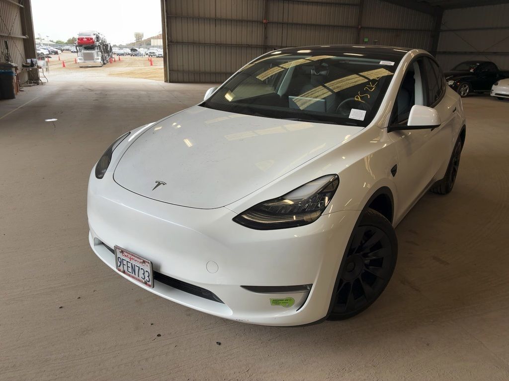 2023 TESLA Model Y