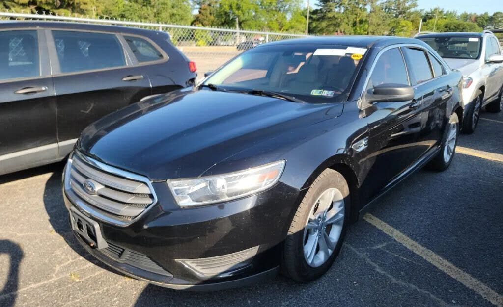 2016 FORD Taurus