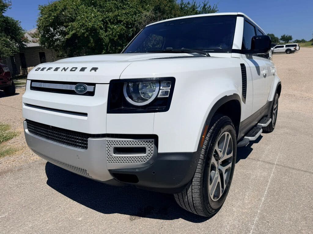 2022 LAND ROVER Defender