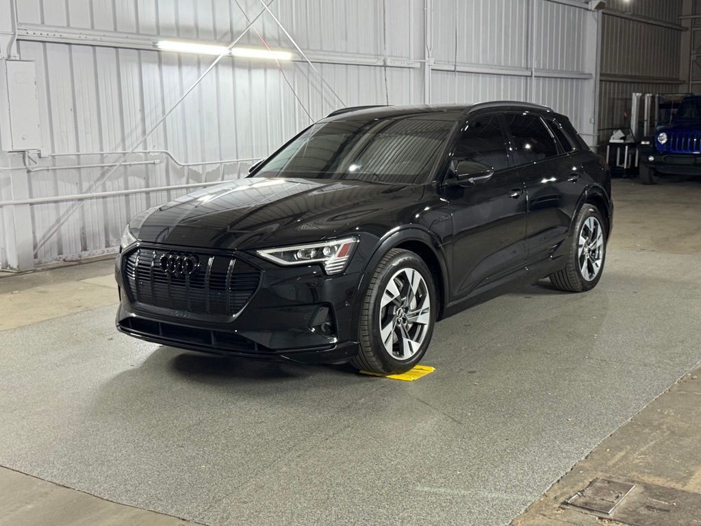 2021 AUDI e-tron