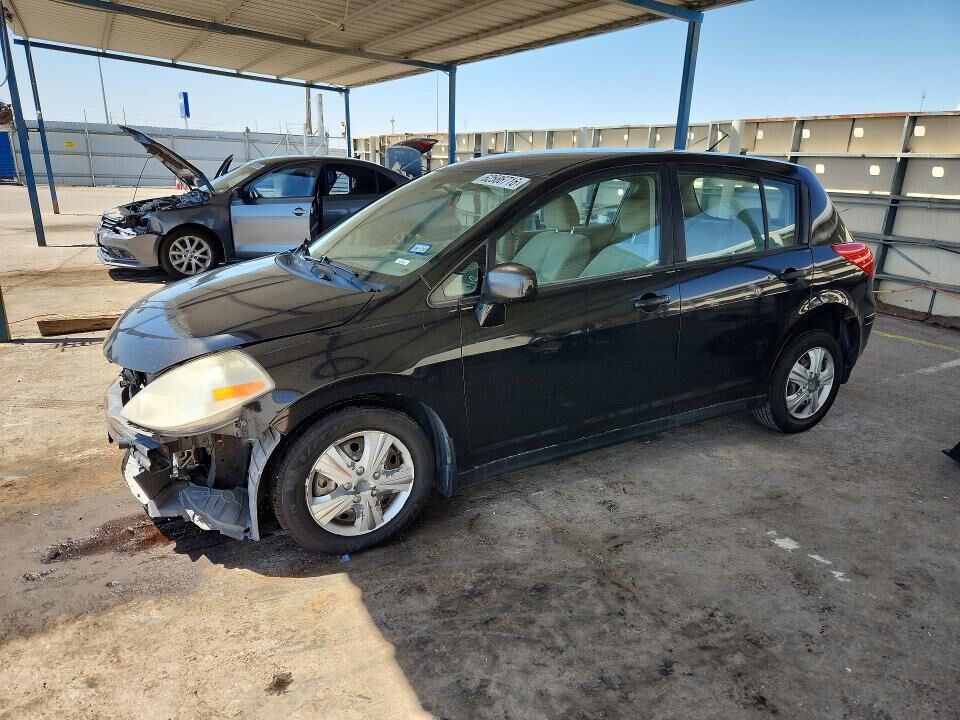 2010 NISSAN Versa
