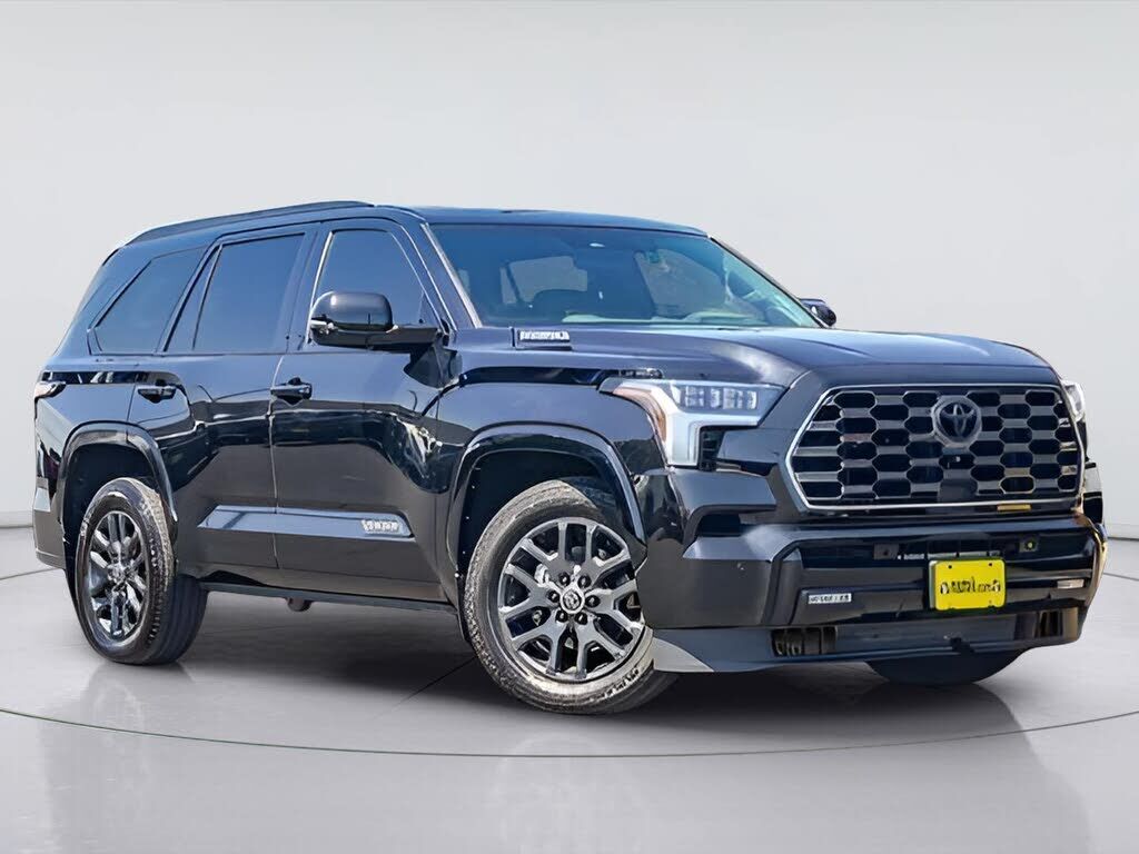 2024 TOYOTA Sequoia