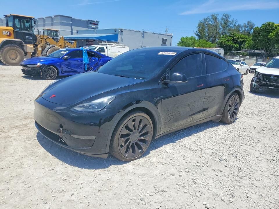 2024 TESLA Model Y