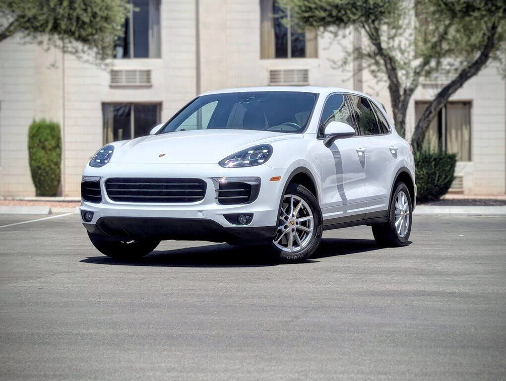 2016 PORSCHE Cayenne