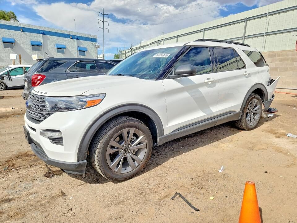 2021 FORD Explorer