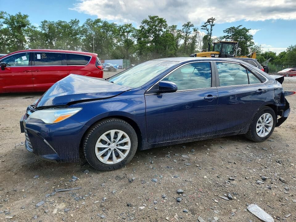 2016 TOYOTA Camry
