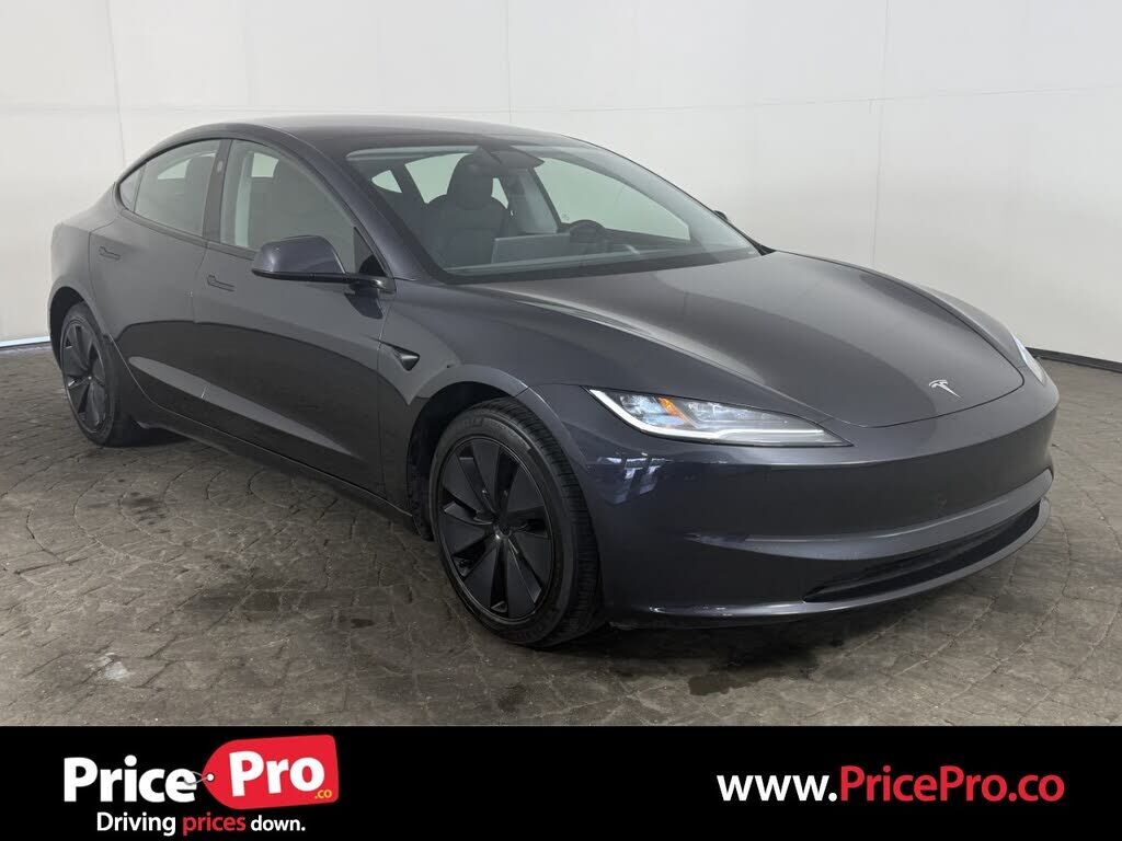 2025 TESLA Model 3
