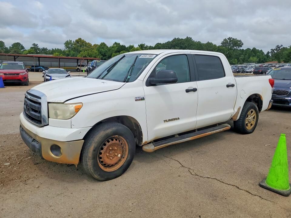2010 TOYOTA Tundra