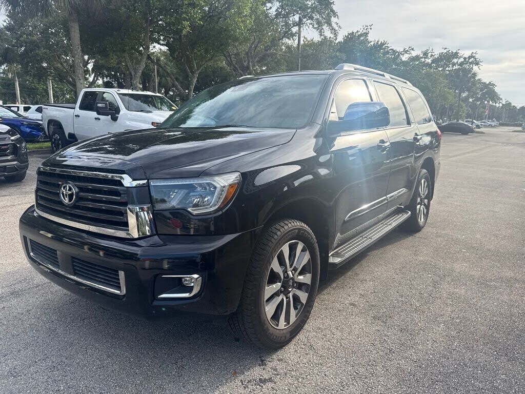 2020 TOYOTA Sequoia