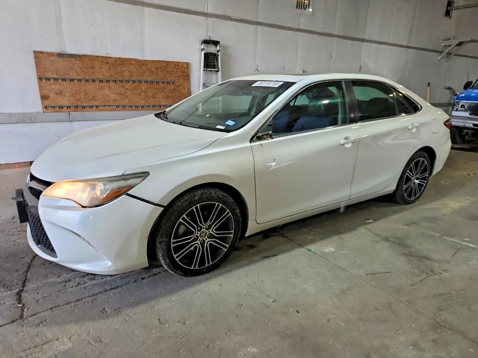 2016 TOYOTA Camry