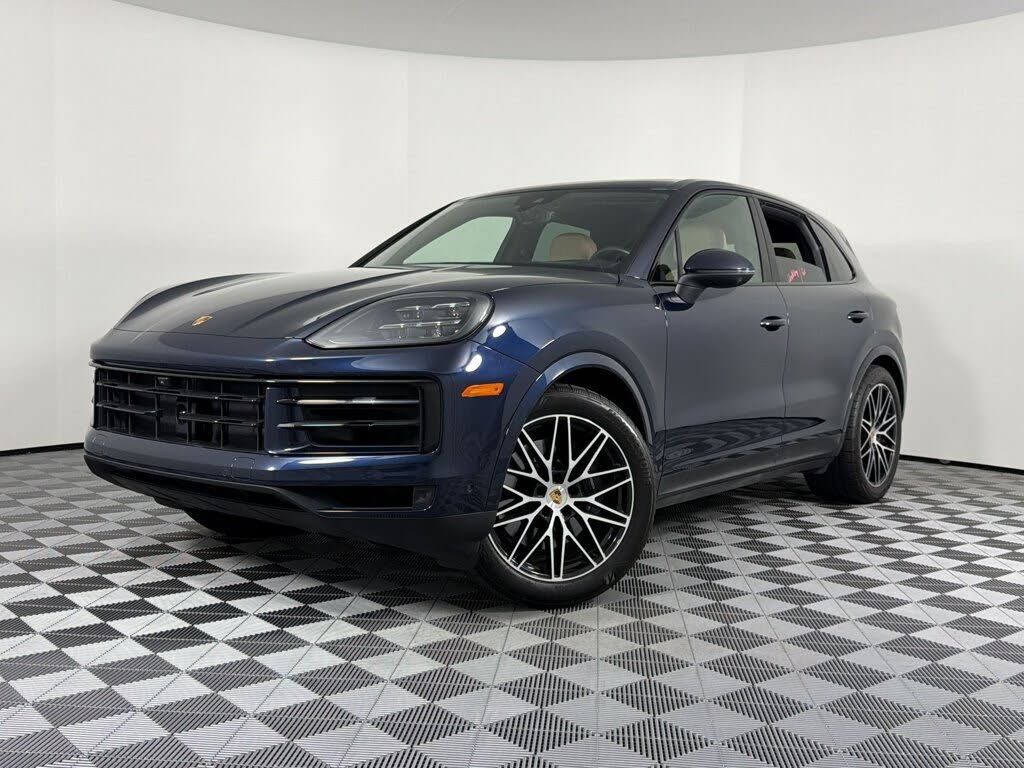 2025 PORSCHE Cayenne