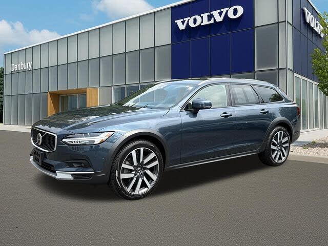 2025 VOLVO V90CC