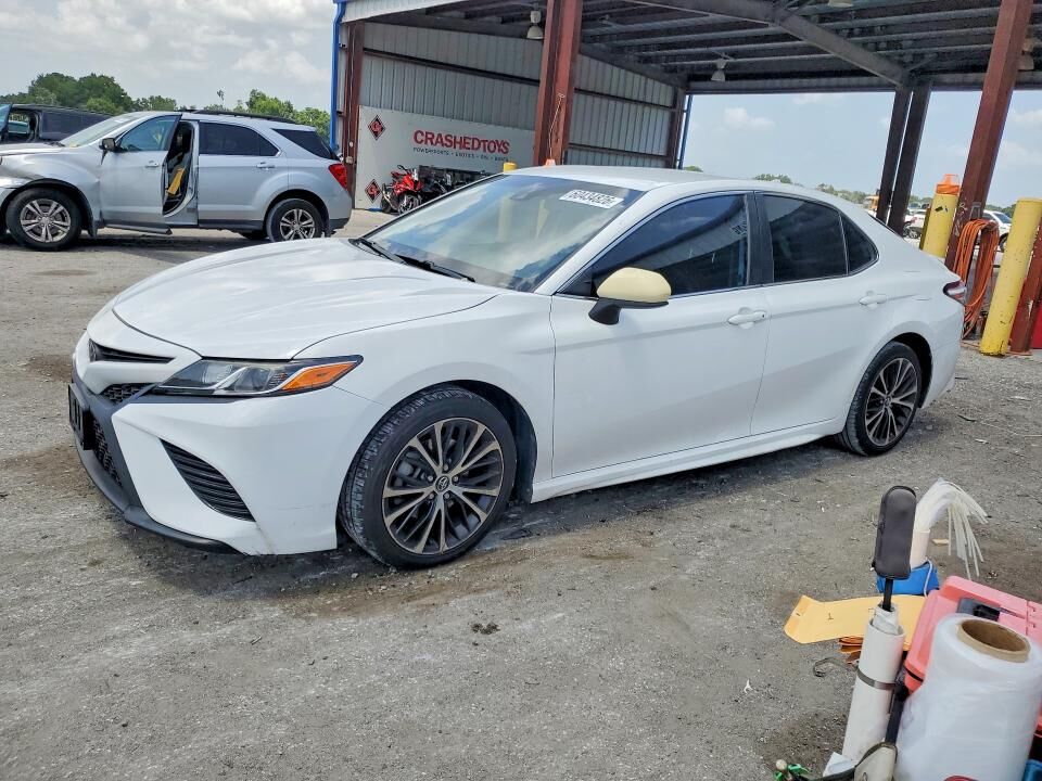 2020 TOYOTA Camry