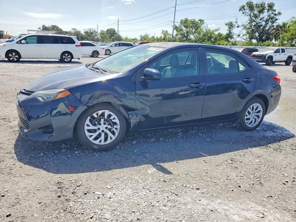 2018 TOYOTA Corolla