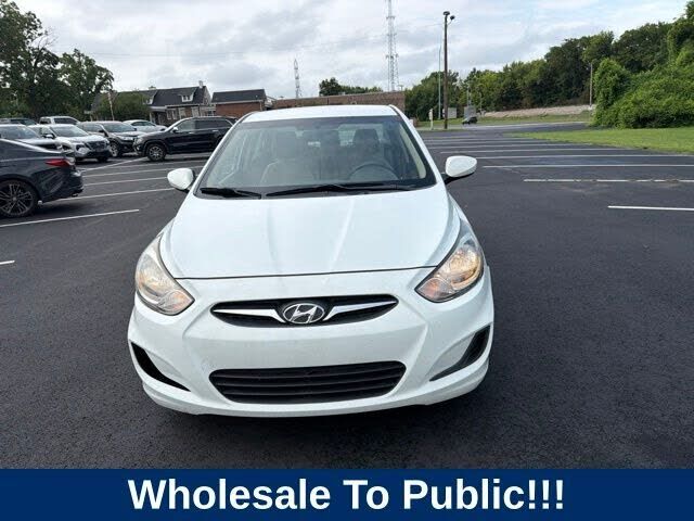 2013 HYUNDAI Accent