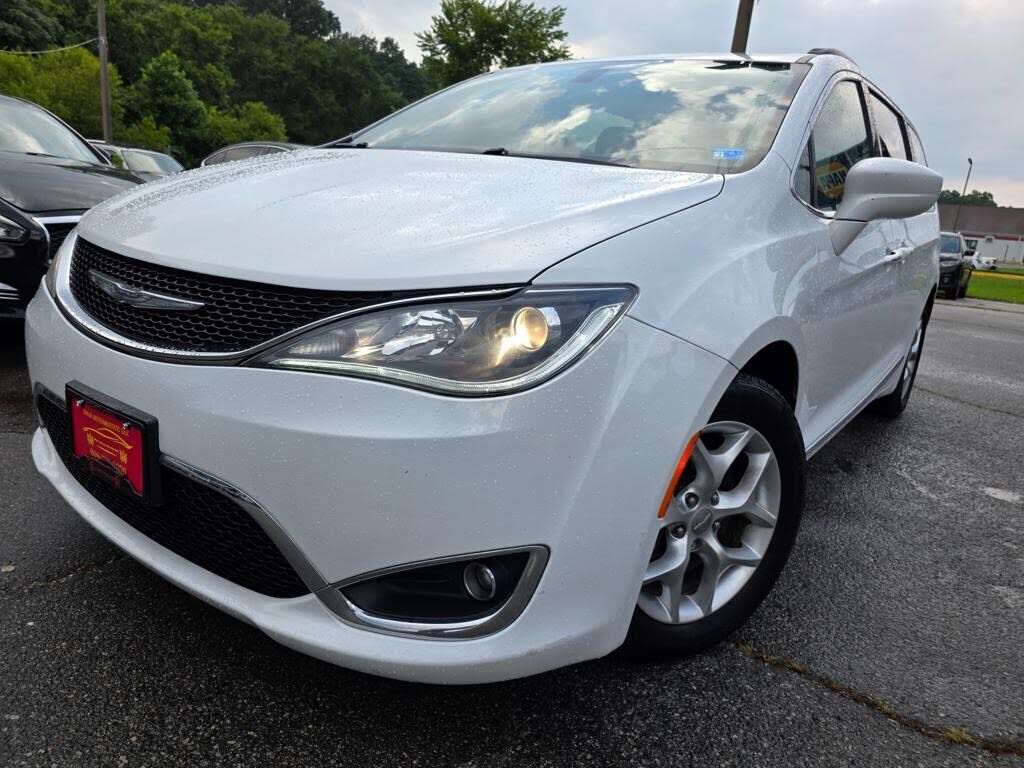 2017 CHRYSLER Pacifica