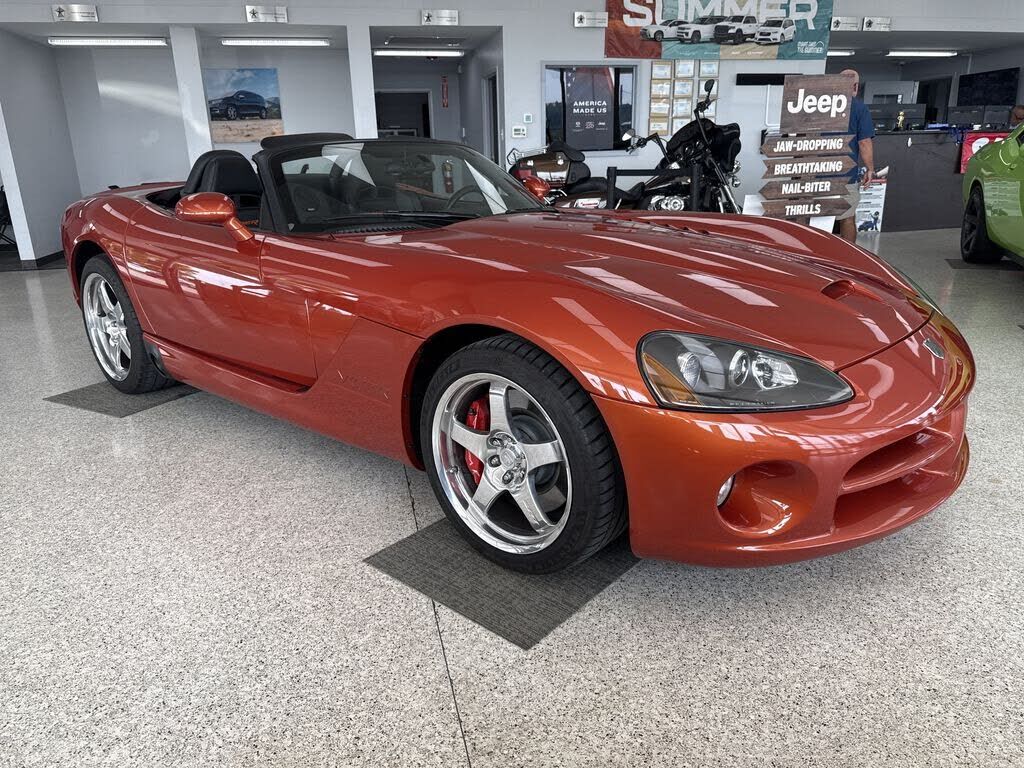 2005 DODGE Viper