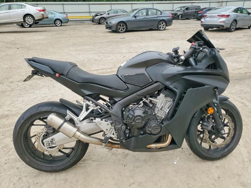 2016 HONDA CB