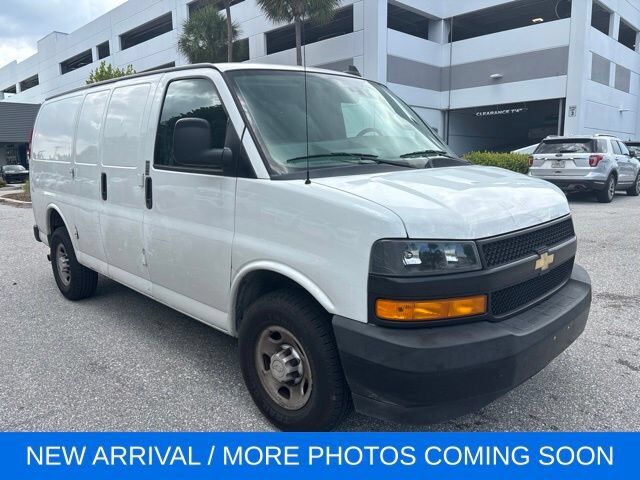 2021 CHEVROLET Express