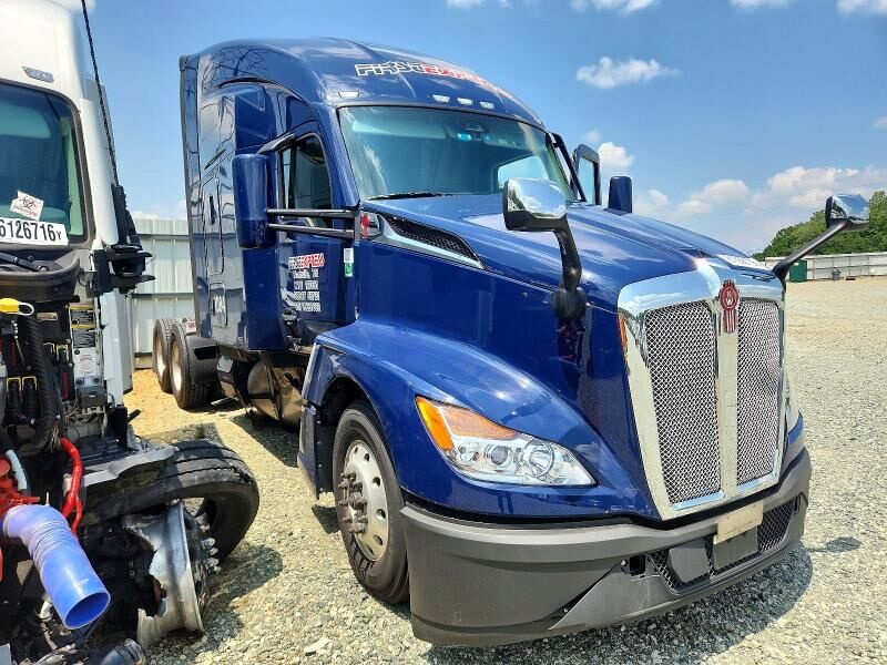 2027 KENWORTH T680