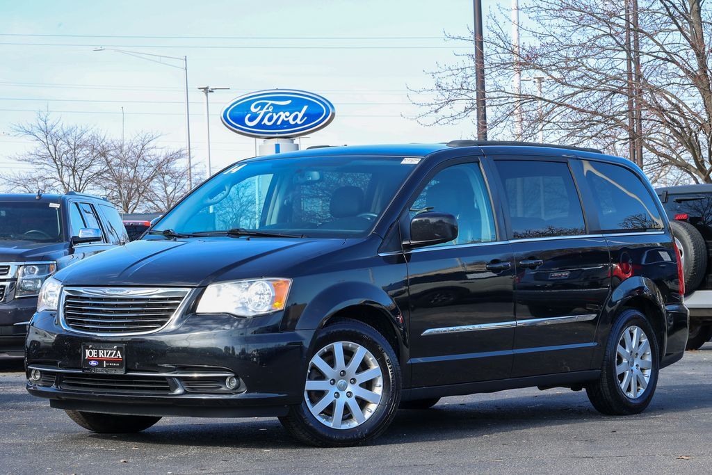 2014 CHRYSLER Town and Country